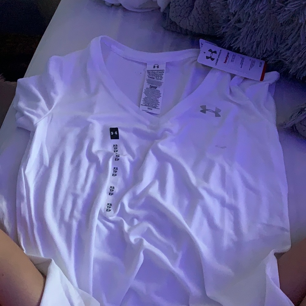 White under armour shirt teo stains